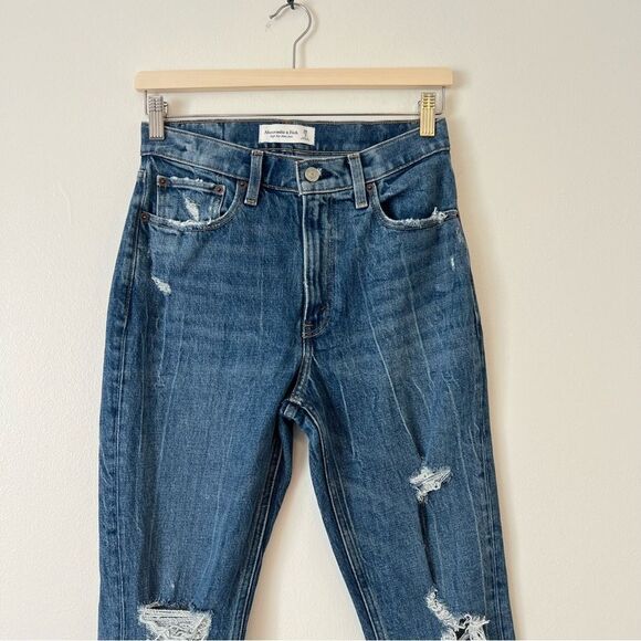 Abercrombie & Fitch High Rise Mom Jeans Size 26 / 2R Distressed - Picture 3 of 8